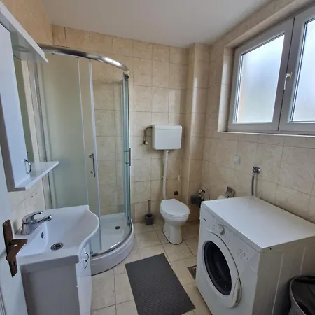 Janicijevic 1 شقة كراغوييفاك